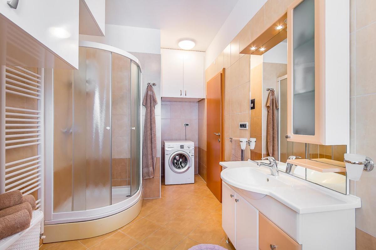 Apartment Igor 3 **** Медулин Екстер'єр фото