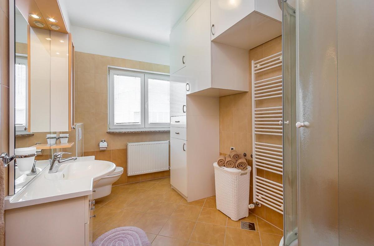 Apartment Igor 3 **** Медулин Екстер'єр фото