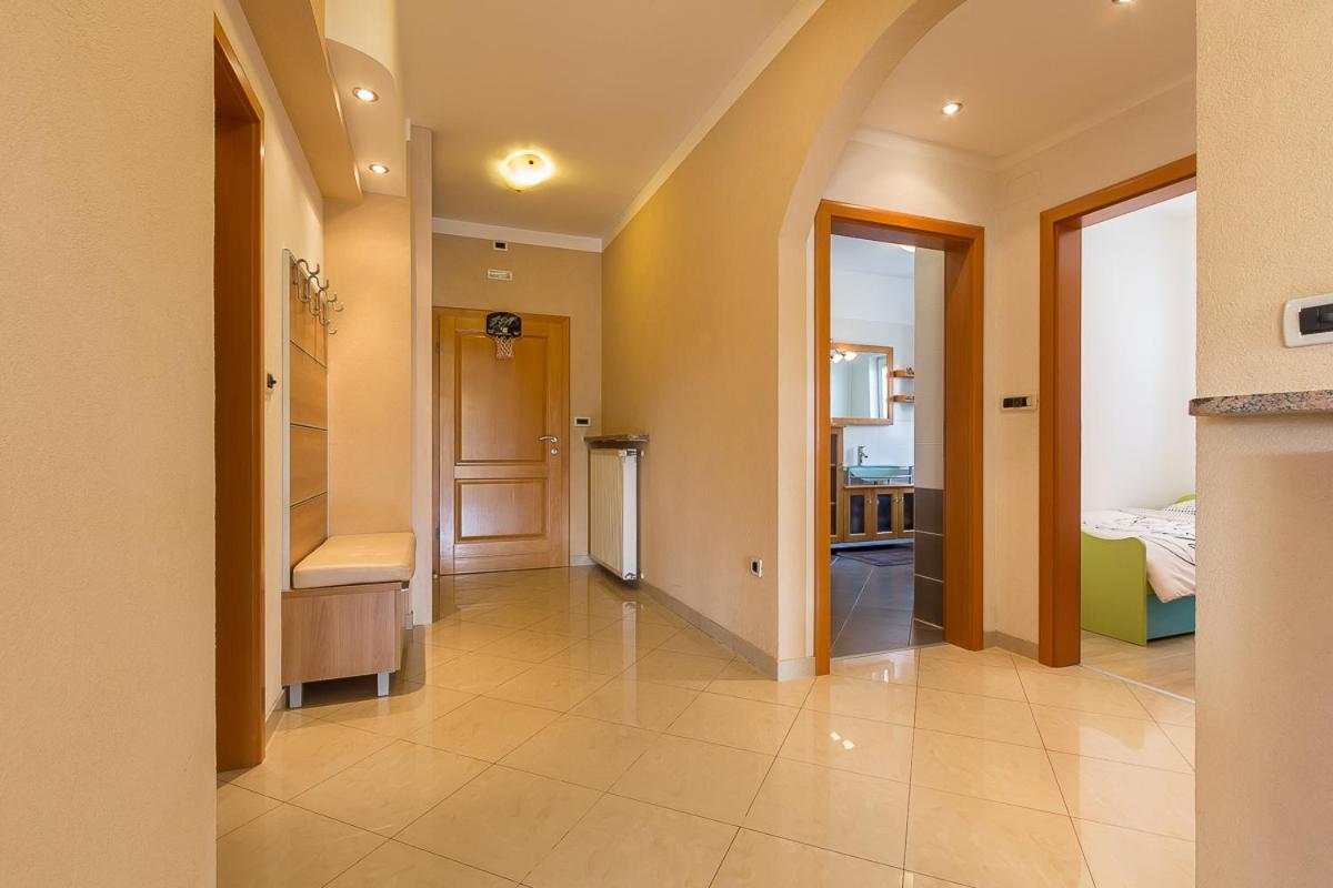 Apartment Igor 3 **** Медулин Екстер'єр фото